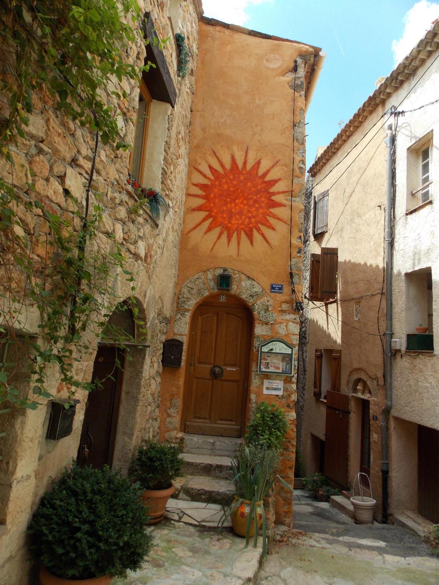 La Maison Du Bonheur Aups Exterior foto